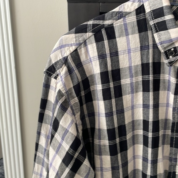 J. Crew Featherweight Flannel Relaxed Fit Shirt in Friday Flannel - Size 8 - Picture 5 of 11